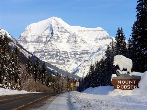 Winter Hiking At Mount Robson Park Mica Mountain Lodge