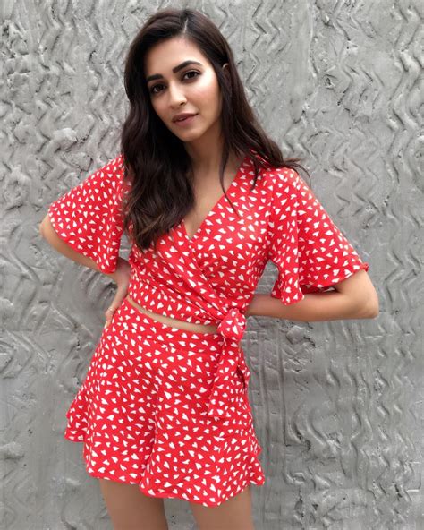 Kriti Kharbanda Wows In Monotone Outfit For 14 Phere Promotions See