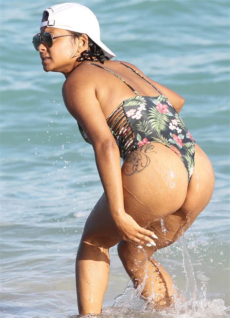 Christina Milian Gets Her Asshole Waxed Of The Day