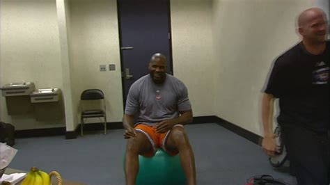 Shaq Lifts Trainer During Workout Youtube