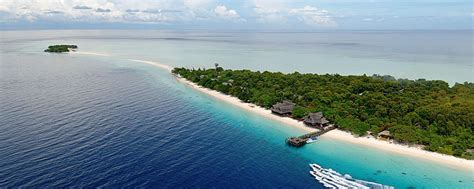 One of the top islands in malaysia, sipadan is home to exotic species like sea turtles, reef fish, and hammerhead sharks. Pom Pom Island-Stunning Holiday Resorts In Malaysia - All ...