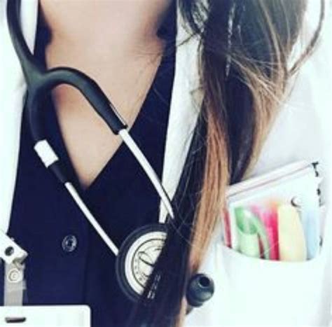 Pin By Ayesha On Drs Dpz Female Doctor Medical Careers Medical School Motivation
