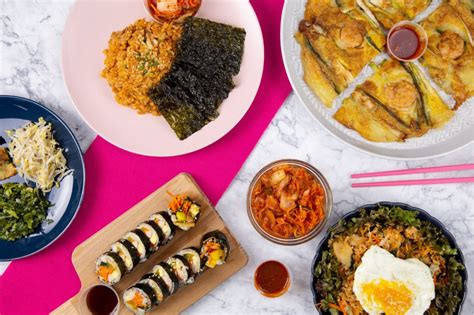 Stanchart has a promotion with fullerton hotel and fullerton bay hotels restaurants, where. foodpanda UOB promotion | foodpanda