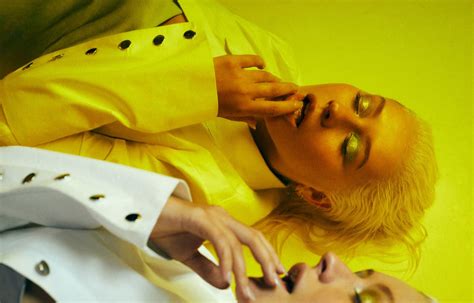 Christina Aguilera Goes Bare For Paper Magazine