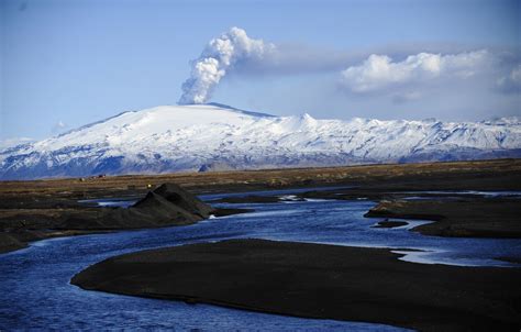 Öræfajökull Icelands Biggest Volcano Waking Up After Centuries