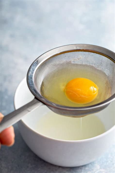 Perfect Poached Eggs Recipe 2 Easy Methods Lemon Blossoms