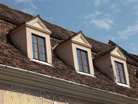 Mansard Roof How To Build And Its Advantages Disadvantages Mansard