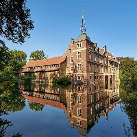 Senden Castle Sightseeing In Münsterland