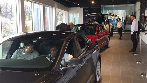 Tesla Debuts South Jersey Outlet Model 3 In Cherry Hill