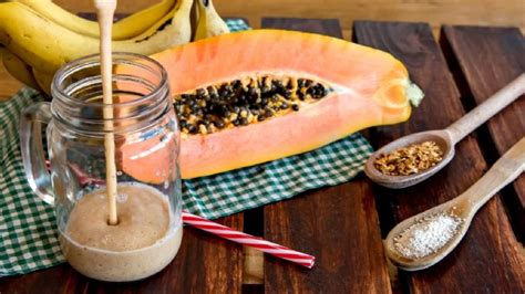 Bebidas Naturales Smoothie De Papaya Y Plátano Para Mejorar La