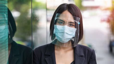 This face shield is durable and offers protection for the eyes and nose. Covid-19: Do we really need to wear face shields? This is what a doctor has to say