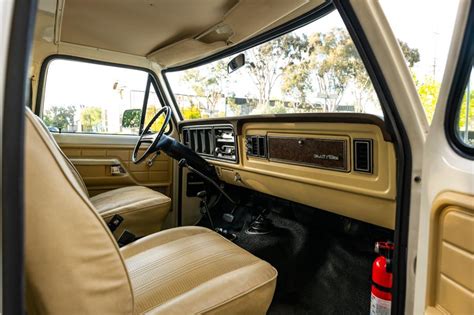 1979 Ford Bronco Sells For 67725 Setting Auction Record For Second