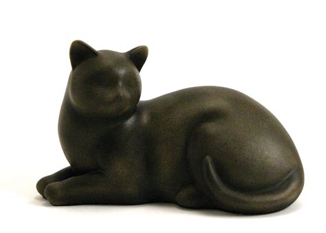 Add the cost of one of our small animal burial or scatter options below to your individual cremation cost. Pet Urns