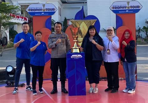 Trofi FIBA World Cup Mampir Di Surabaya Republika Online