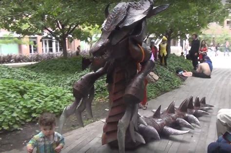 Un Cosplay Zerg De Starcraft Totalement Flippant Gentlegeek