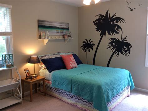 How to decorate your bedroom with a beach theme in 2019 from beach theme bedroom decor , image source: Pin on Aya's room
