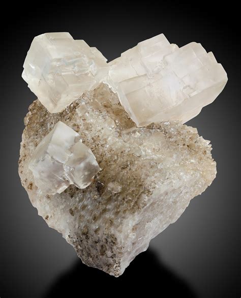 Halite Rock Salt Mineral Properties Photos And Occurence