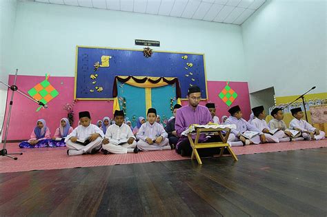 Allohummar_hamni bilqur'aan, ya allah rahmatilah saya dengan al qur'an. Selamat Datang ke SK Pekan Satu: MAJLIS KHATAM AL-QURAN ...
