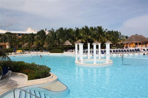 Pool Grand Palladium Colonial Resort And Spa Akumalriviera Maya