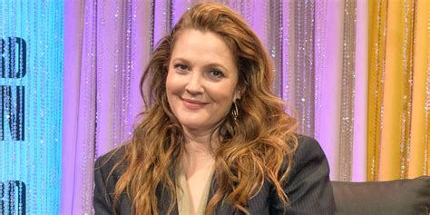 Drew Barrymore Reveals She Doesnt Give Her Daughters Christmas Ts Drew Barrymore Just