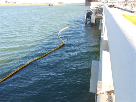 Spill Ready Supply Over 200m Of Floating Silt Curtain For Major