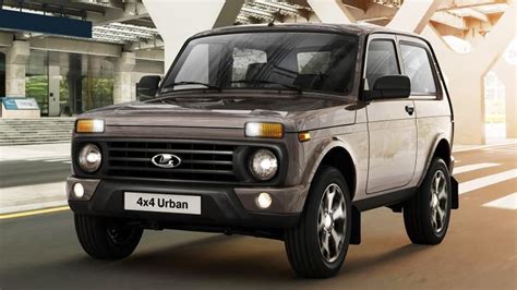 The Lada Niva Now Has Two Cupholders Top Gear