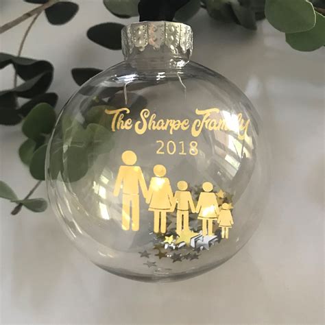 Personalised Family People Christmas Bauble | Christmas baubles, Personalised christmas tree ...