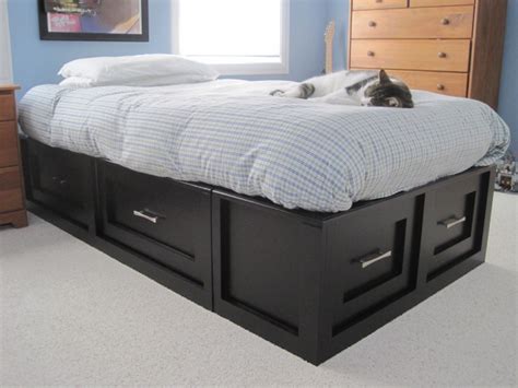 Lend comfort, closed storage, and a farmhouse aesthetic to your bedroom or guest bedroom with the. Ana White | Twin-size Storage Bed - DIY Projects