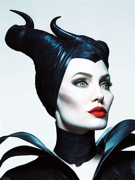 25 Maleficent Halloween Makeup Ideas Flawssy