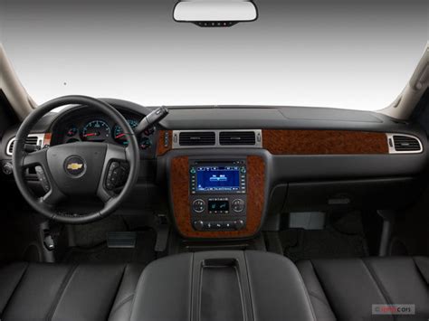 2009 Chevrolet Avalanche Information And Photos Momentcar