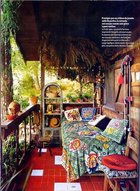 34 Beautiful Front Porch Decor Ideas With Bohemian Style | Bohemian patio, Bohemian porch, Porch ...