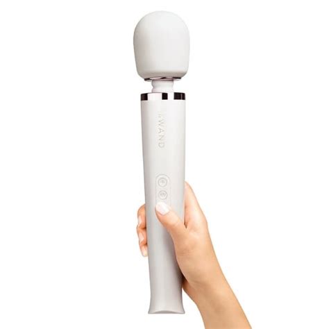 Le Wand Rechargeable Vibrating Massager Sex Toys For Long Distance