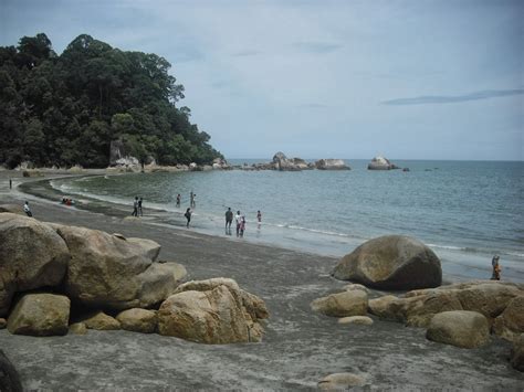 It is located 5 kilometres east from the town centre in kuantan. Pantai Teluk Cempedak Kuantan | Info Boiler