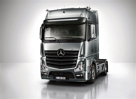 Designapplause Actros Loader Daimler