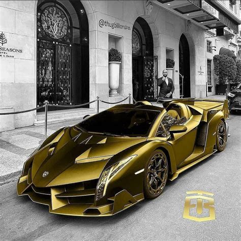 Gold Lamborghini Veneno
