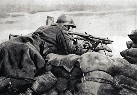 5 Light Machine Guns Of World War One History Hit