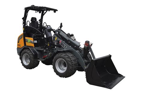 G2200e Series Electric Articulating Wheel Loader Giant Loaders