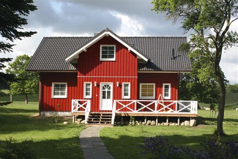 The territory has a green open space and a blooming garden. File:Schwedenhaus 05.jpg - Wikimedia Commons