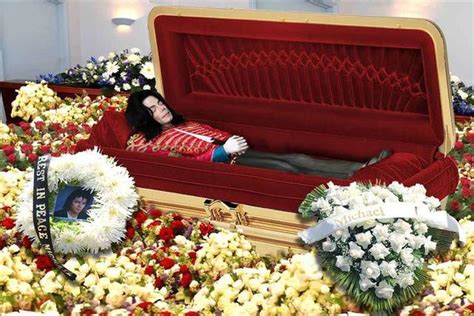 Photos Of Celebrity Open Casket Funerals That Will Shock You
