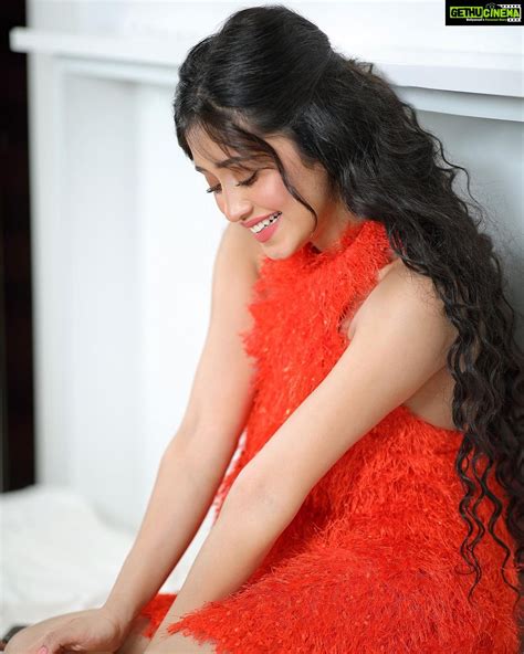 Shivangi Joshi Instagram Dont Forget To Fall In Love With Yourself