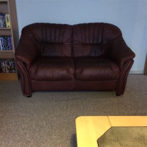 3 og 2 personers sofa med stel i bøg sæbe og blåt stof 162/04. SKALMA 2 personers sofa