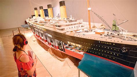 Nov 09, 2009 · the rms titanic, a luxury steamship, sank in the early hours of april 15, 1912, off the coast of newfoundland in the north atlantic after sideswiping an iceberg during its maiden voyage. „Titanic" legt in Alicante an | Kultur