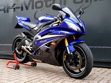 It is available in 3 colors, 1 variants in the indonesia. Yamaha YZF-R6 RJ11 - RH Motoren