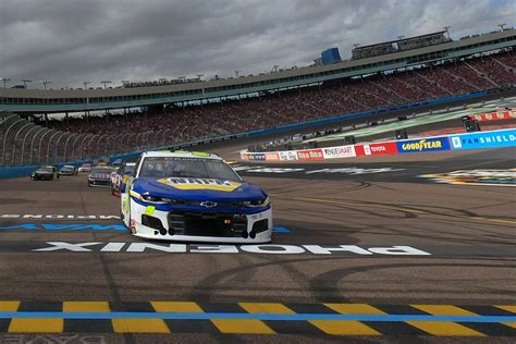 Chase Elliott Dominates At Phoenix To Win The 2020 Nascar Cup Series