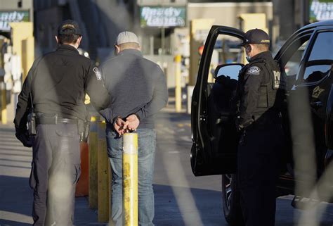 Cbp Staffs Up As Asylum Seekers Try To Drive Across Border The San