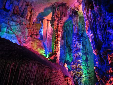 25 芦笛岩桂林 Guilin Grotte De La Flûte De Roseau Chine Un Tour Du Monde