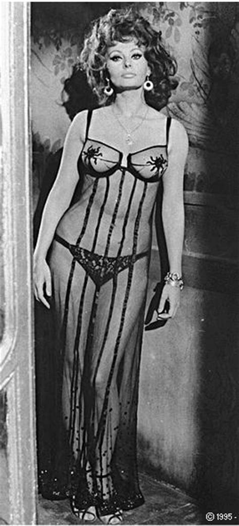 Naked Sophia Loren In Everyday Italian