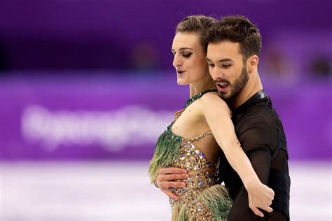 Gabriella Papadakis Suffers Nightmare Wardrobe Malfunction While