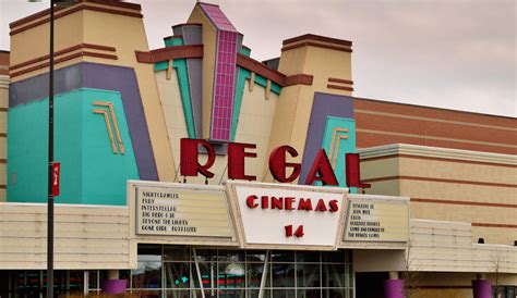 Regal Cinemas May Now Check Theatergoers’ Bags Upon Entry Consumerist