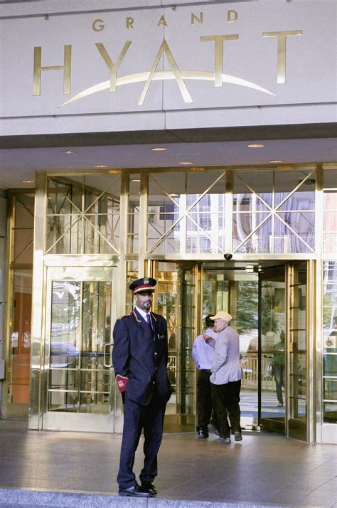 I'm in one of America's richest dynasties - but 'lost $1billion after a